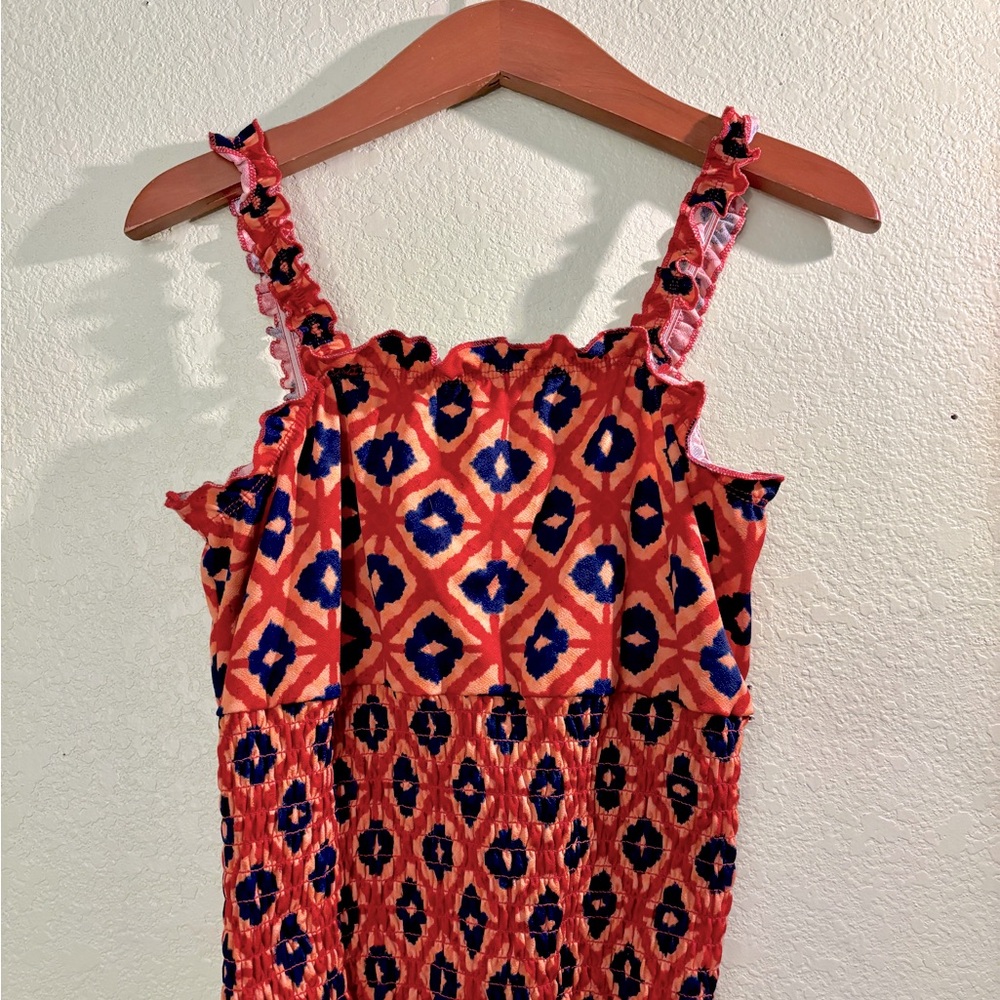 Cute two piece matching set, sz S like new, no damage.